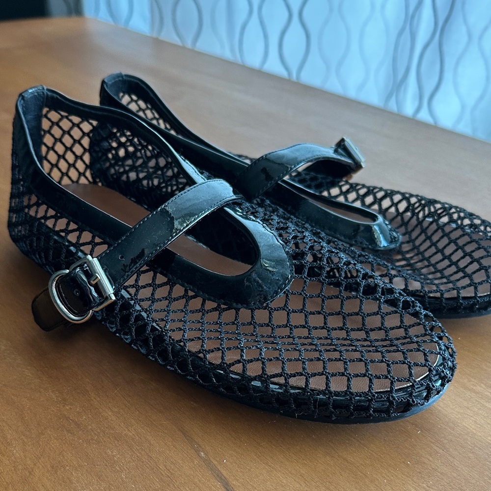 Amazon Black Mesh Women's Sandals